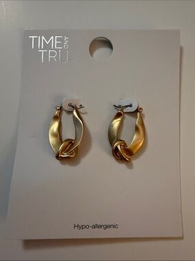 Time and Tru Matte Gold Twist Knot Hoop Earrings